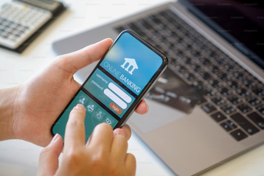 Essential Banking Solutions Every Digital Nomad Needs
