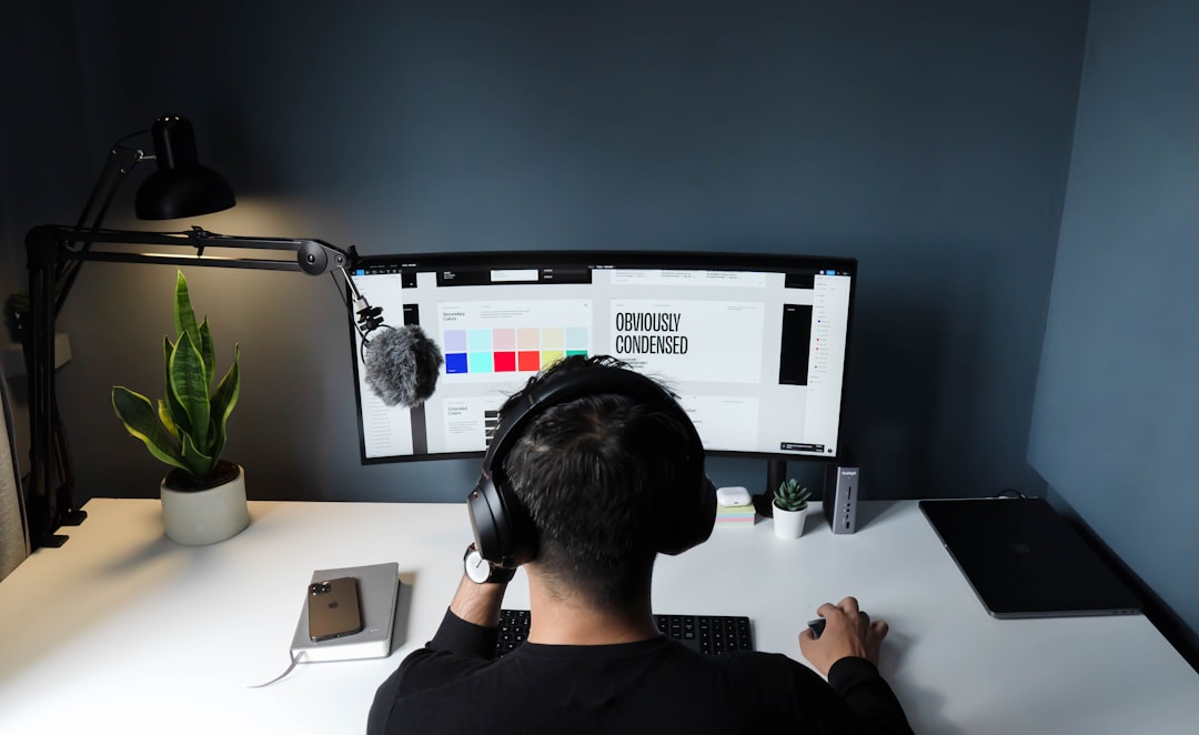 Financial Freedom Guide for the Worldly Freelancer